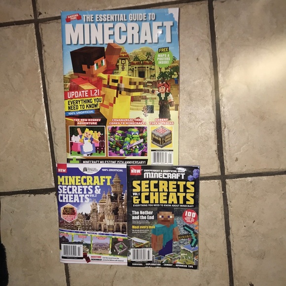 “THE ESSENTIAL GUIDE TO MINECRAFT” & “MINECRAFT SECRETS & CHEATS” LOT (NEW)! - Picture 1 of 5